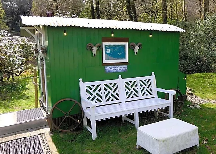 The West Highland Way Hotel And Campground Rooms And Pitches